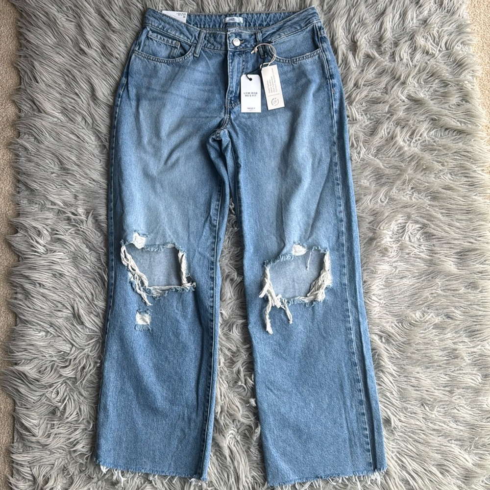 NWT Forever 21 Low Rise 90’s Fit Jeans Size 29 (comparable to size 8)